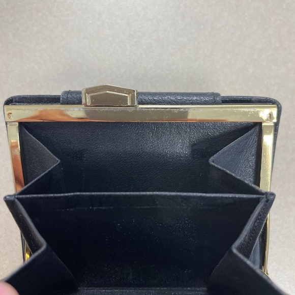 Yves Saint Laurent Vintage Compact Kiss Lock Wallet - Black - Preowned - Picture 12 of 15